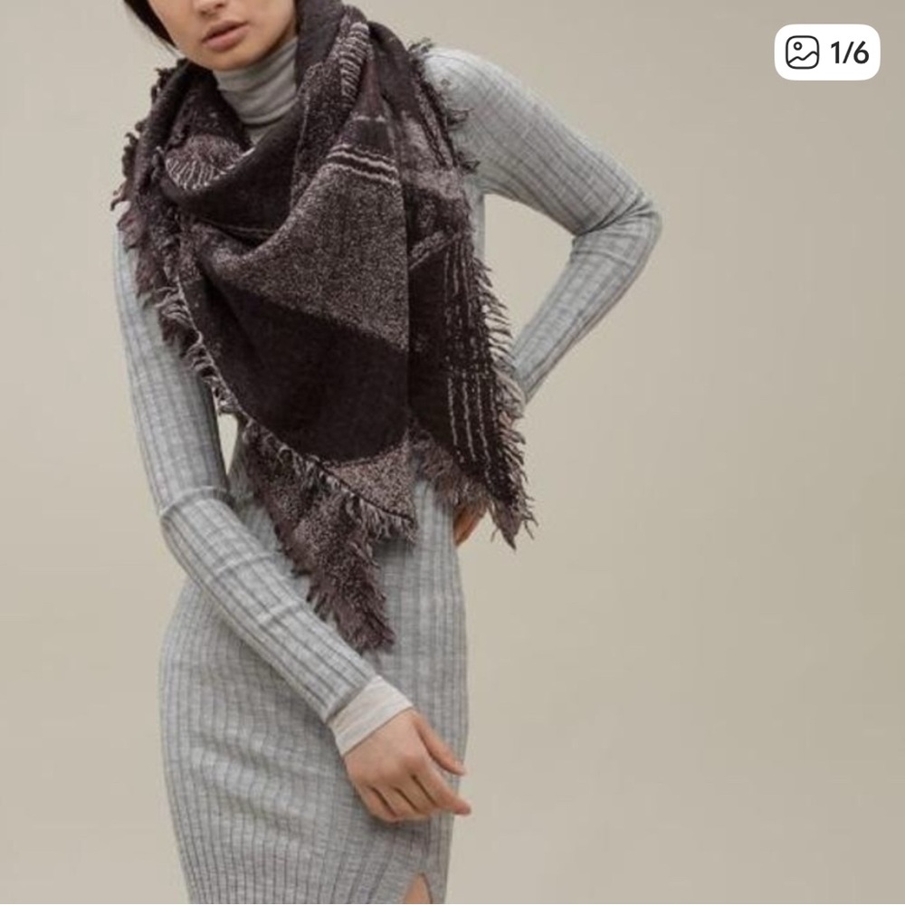 Wilfred Haus Party Triangle Scarf